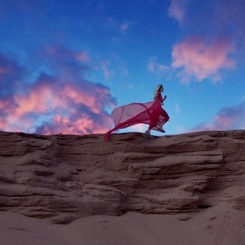 Шура Кузнецова - Нет меня (1000 Птиц 2017)