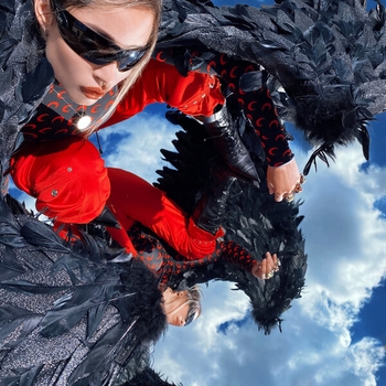 Лилу - Love Is (Mode 1, 2020)