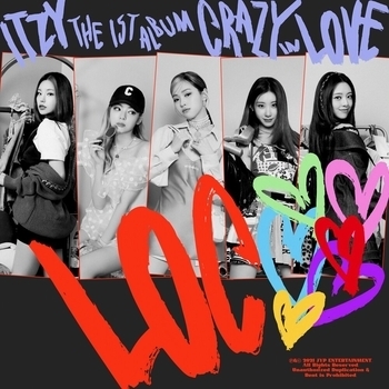 Альбом Crazy in Love Itzy