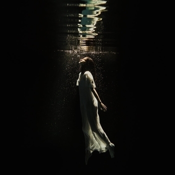 Ghostly Kisses - Heartbeat (Heaven, Wait 2022)