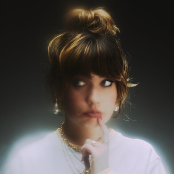 Lily Moore - Everybody's Falling In Love (Before I Change My Mind, Again... 2023)