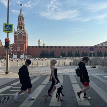 Zodivk и Наверное поэт, Якоръ, Even Cute - Бесит (prod. by Звено, Коллапс) (2024)