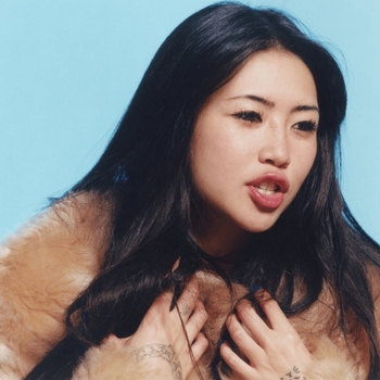 Beabadoobee - Post (This Is How Tomorrow Moves 2024)