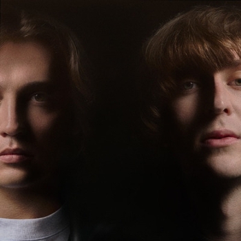 Синдром главного героя - Друзья