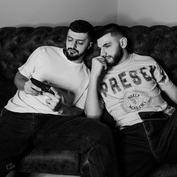 Jakone, A.v.g - Останусь здесь