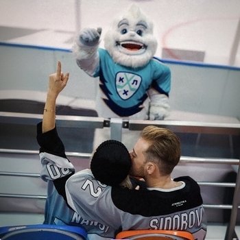 Nansi & Sidorov - Крутой Хоккей