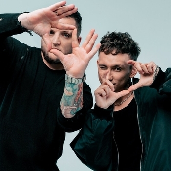 Тайпан feat Logmarin - Я в тебя влюбляюсь (2025)