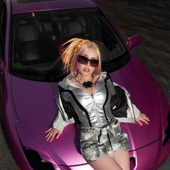 Dead Blonde - Розовая иномарка