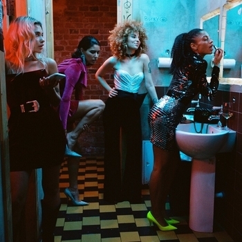 Anikv - Женщина плачет