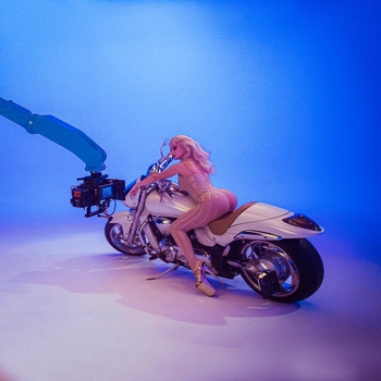 Dashi - Музыкальный бизнес