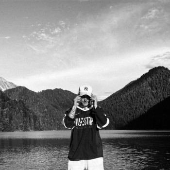 R.Riccardo - Давай не будем прятаться (Романтическая музыка 2022)