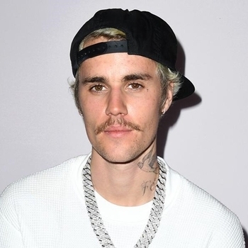 Justin Bieber, Mariah Carey - All I Want For Christmas Is You (Superfestive!)