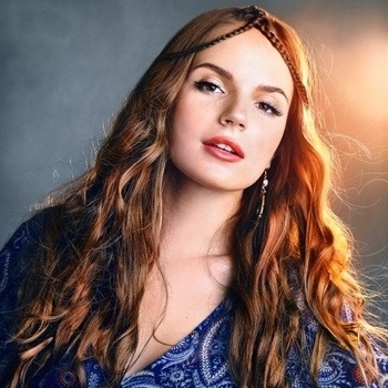 Саша Спилберг - Мисс Хиппи (Манит, Как Магнит)