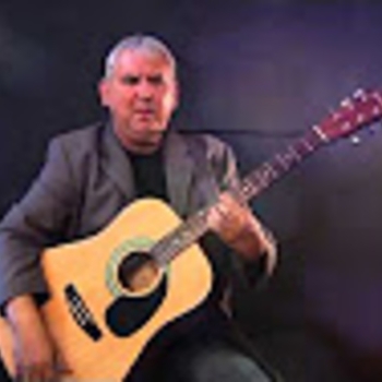 Михаил Фролов - Вдоль по улице метелица метёт (Live)