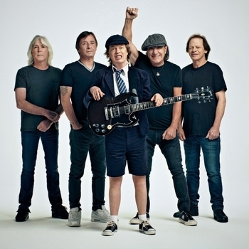 AC/DC - It's a Long Way to the Top (If You Wanna Rock 'N' Roll)