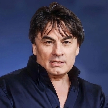 Артист Александр Серов