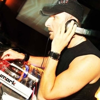 Артист DJ Cerla