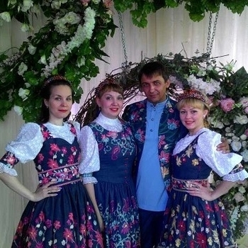 Фолк-группа Кумовья - По узенькой дорожке