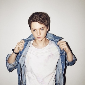 Conor Maynard - Headphones