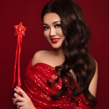 Ерке Есмахан и Ержан Кабдуллин, Ерланби Даулетіар - Алматым Алтын Бесік (2019)