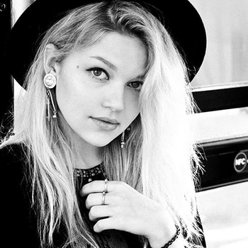 Аня Мун - Имитация вибрации