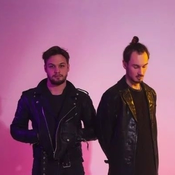 Мальбэк и Сюзанна, Эрика Лундмоен - За домами