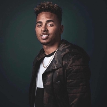 Ozuna and Anitta - Muito Calor