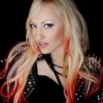 Артист Блондинка Ксю