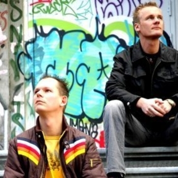 4 Strings and Maria Nayler - Remember You As Mine