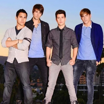 Selena Gomez - I Won't Give Up (feat. Big Time Rush)