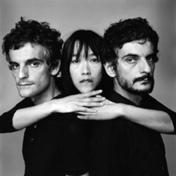 Артист Blonde Redhead