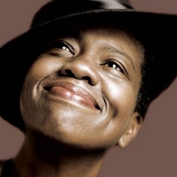 Club des Belugas - Kiss Me