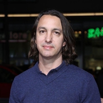 Brian Reitzell (feat. Shirley Manson) - Queen of the Bored