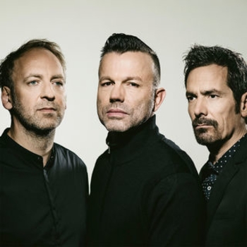 Артист Camouflage