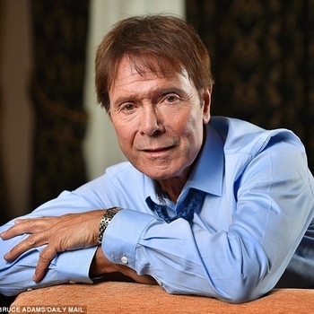 Cliff Richard - Mistletoe And Wine (2003 Digital Remaster)