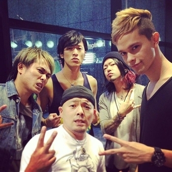 Coldrain - Bloody Power Fame