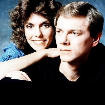 The Carpenters - Touch Me When We're Dancing (The Essential Collection (1965-1997) 2002)