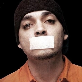 Ayben and Ceza and Killa Hakan - Kork Bizden featuring Ceza (Sensin O 2008)