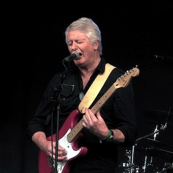 Caravan - No Backstage Pass (Remastered) (Cunning Stunts 1975)