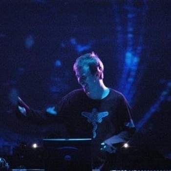 Cosmosis and Headroom - High Volume (Cosmosis Mix)