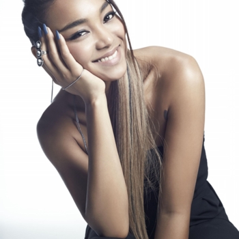 Crystal Kay - こんなに近くで...