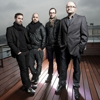 Артист Compact Disco