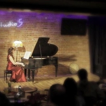 Elitsa Alexandrova - Run, Shay! Run! (мелодия из игры "Assassin’s Creed: Rogue")