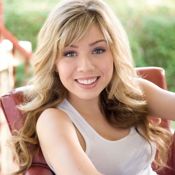 Jennette McCurdy - Grown Up Christmas List