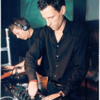 Knee Deep feat Hardsoul, Ron Carroll - My Life (Simply Saw Dub) (Single 2005)