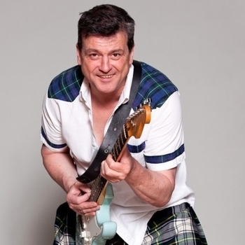 Les McKeown - Love Is Just A Breath Away