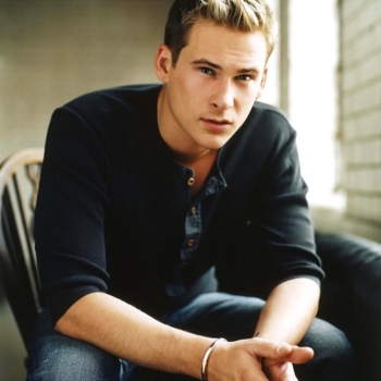 Lee Ryan - 'Perfect Strangers' accoustic