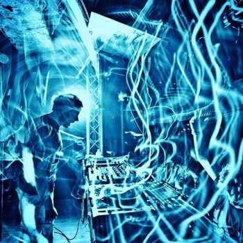 The King Blues - The Future's Not What It Used To Be (Liquid Stranger Remix)