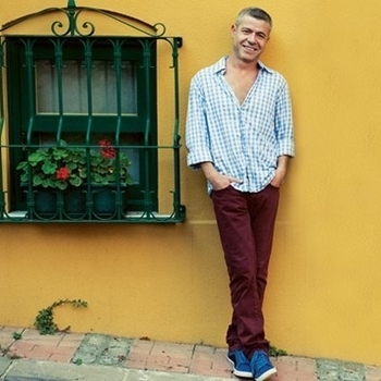 Levent Yüksel - Ask Yakar Dizi Muzigi