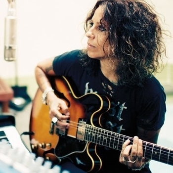 Linda Perry & Grace Slick - Knock Me Out (Песня из фильма "Ворон 2: Город ангелов / The Crow: City of Angels")